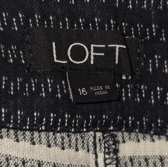 Loft Woven Jacquard Shorts, Textured Pattern, Contemporary Style Plus‎ Size 16 - Picture 8 of 8